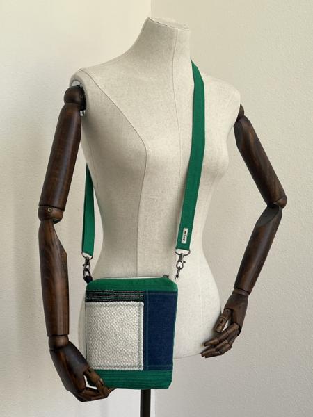 "Flickenwerk I/5" - GRASGRÜN-JEANS-CREME-SCHWARZ